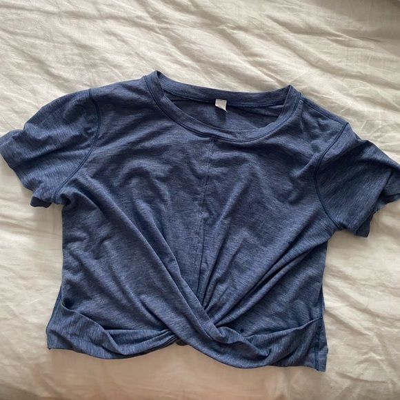 Lululemon shirt - Picture 2 of 5